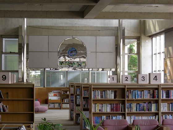 旧西宮市立図書館のステンドグラス
