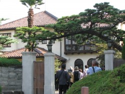 松山大学温山記念館