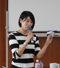 ペーパークラフト作家　秋山美歩