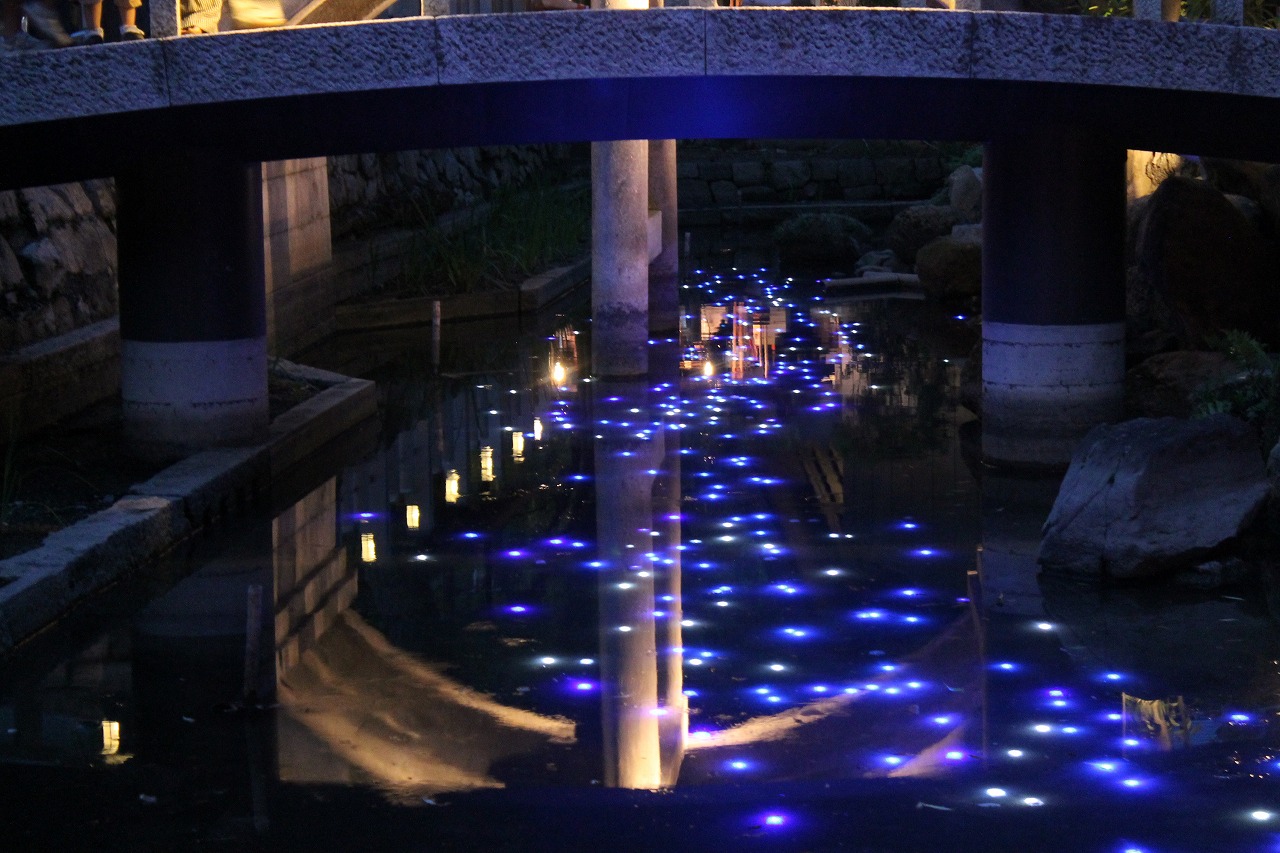 西宮神社　万灯篭神池の天の川