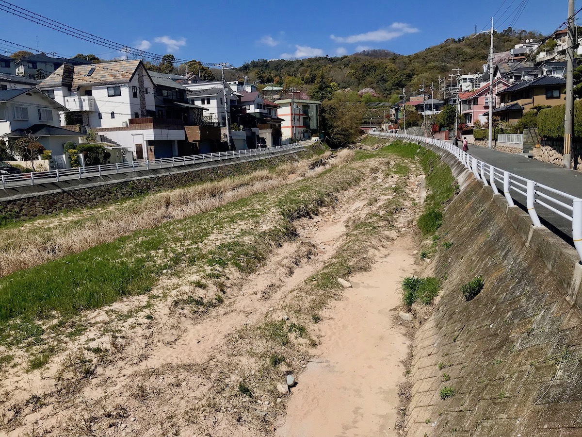 仁川を歩く(仁川駅・鶴の橋〜地すべり資料館下・仁川百合野橋) 西宮流 (にしのみやスタイル) 仁川を歩く(仁川駅・鶴の橋〜地すべり資料館下・仁川百合野橋) 西宮流 (にしのみやスタイル)