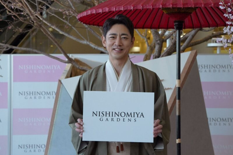 小泉孝太郎　搬入西宮ガーデンズ