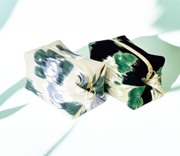 INTRODUCTION 16周年限定オリジナルポーチ